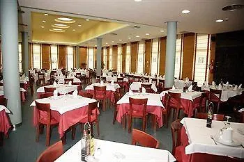 Hotel Ruta De Europa Vitoria-Gasteiz 2*,